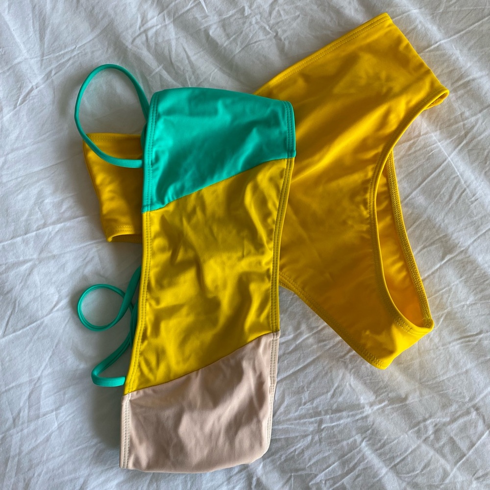 ELLE JAY size large bikini